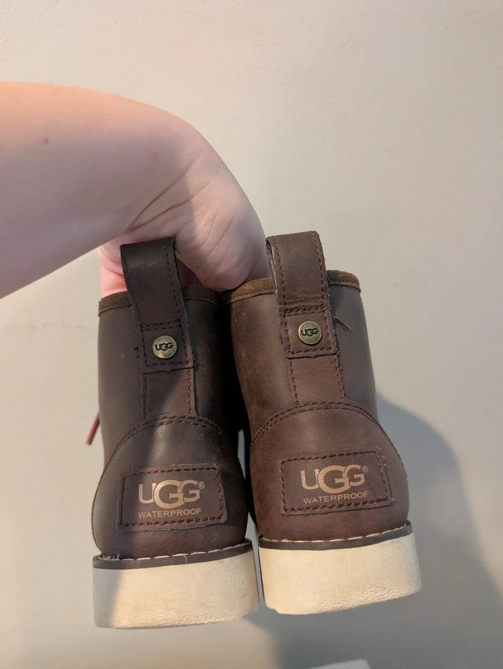 Ugg Maple Boys Waterproof Brown Boots Size 1